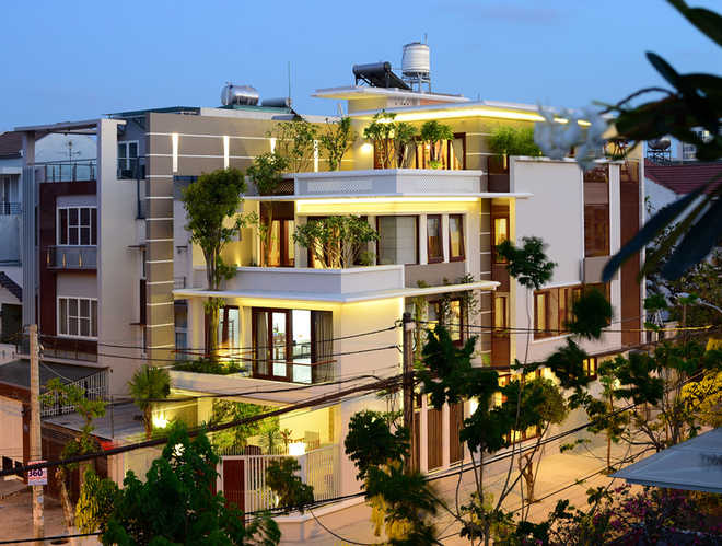 Nhà bỏ bớt diện tích để có nhiều cây xanh